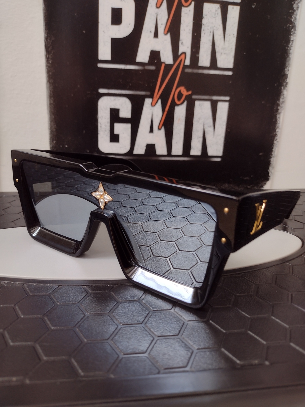 Louis Vuitton Cyclone Sunglasses